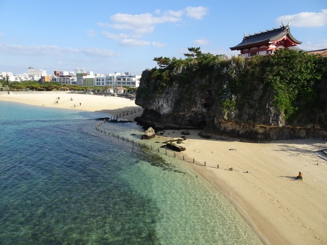 那覇市波之上ビーチ